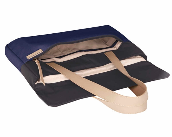 STM GRACE Deluxe Laptop Sleeve - Image 2